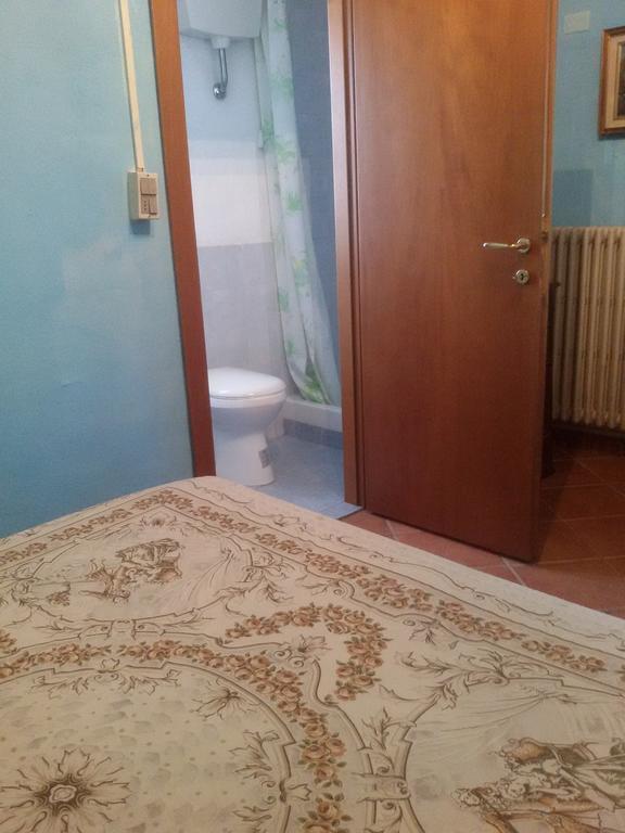 Bed and Breakfast Azzurre Beb Laterina Exterior foto