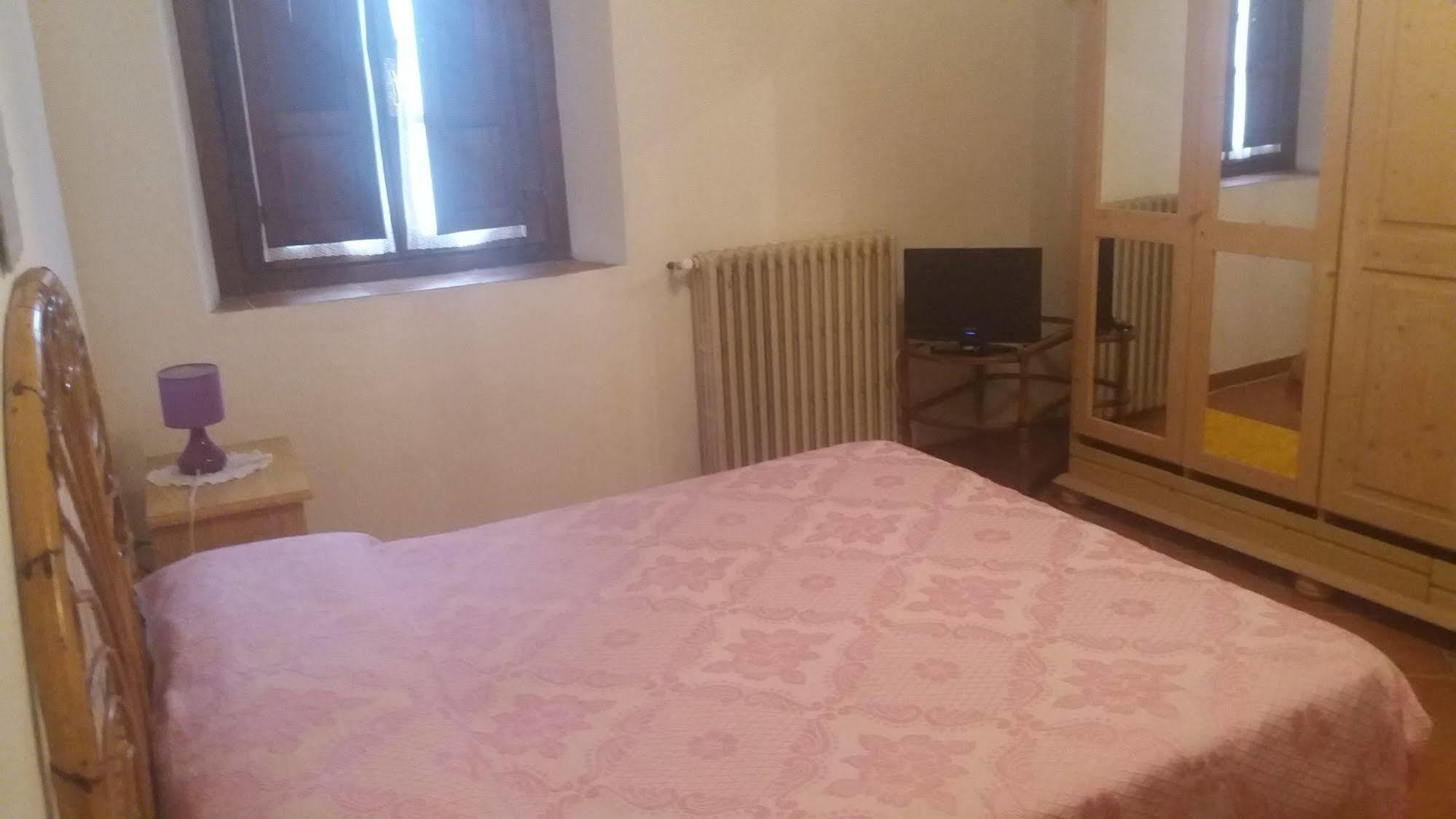 Bed and Breakfast Azzurre Beb Laterina Exterior foto